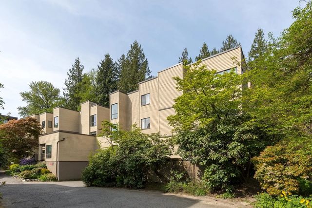 3275 Mountain Highway 212, North Vancouver