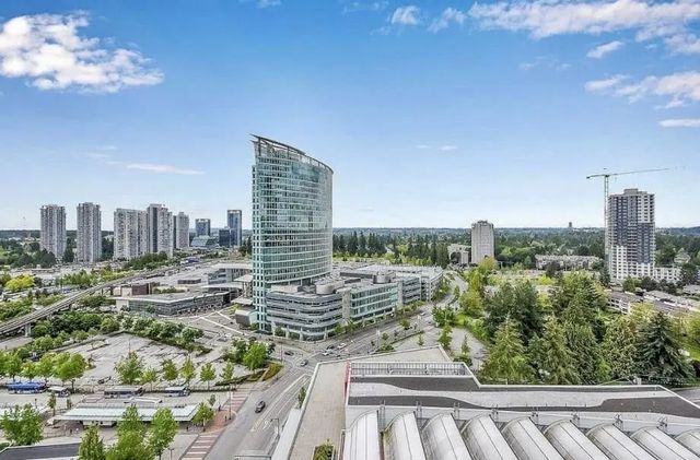 13438 Central Avenue 2213, Surrey