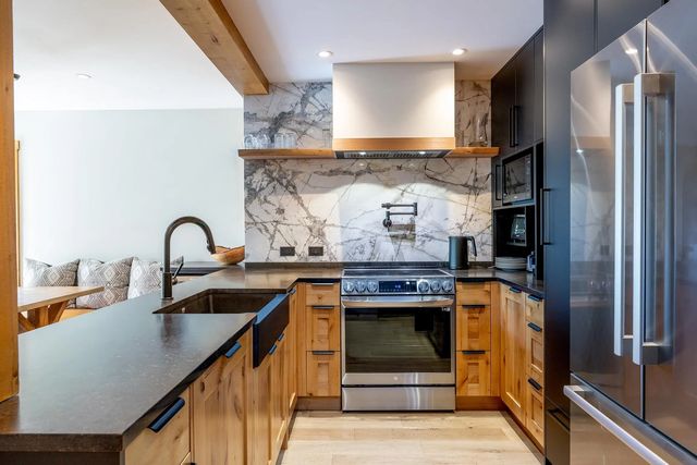 6127 Eagle Ridge Crescent 23, Whistler