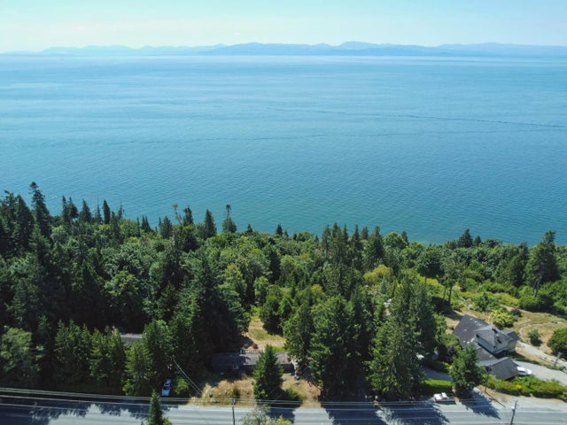 7949 Redrooffs Road, Halfmoon Bay