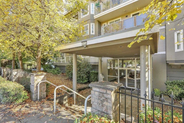 8976 208 Street 306, Langley