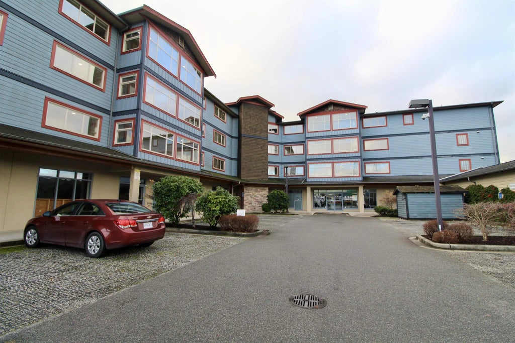 5631 Inlet Avenue 308, Sechelt