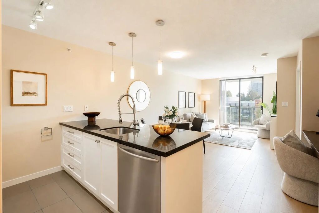 2982 Burlington Drive 608, Coquitlam