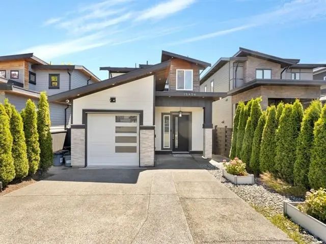 15456 Russell Avenue, White Rock