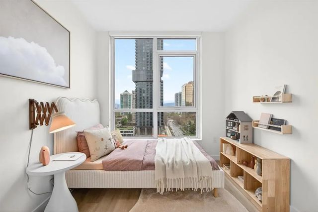6087 Wilson Avenue 604, Burnaby