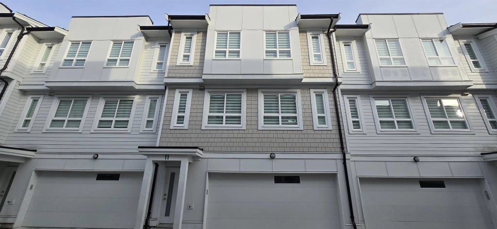 8181 135a Street 11, Surrey