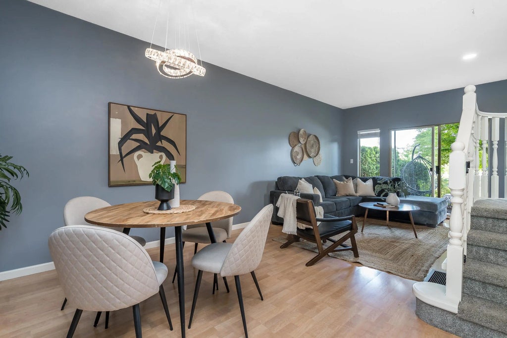 15411 Russell Avenue, White Rock