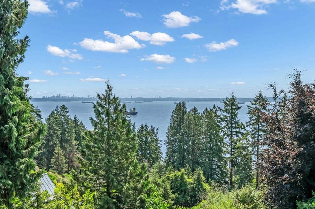 4668 Clovelly Walk, West Vancouver