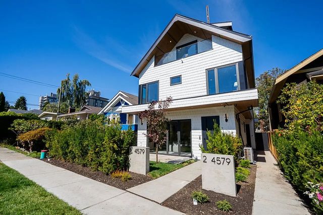 4579 W 11th Ave Avenue 2, Vancouver