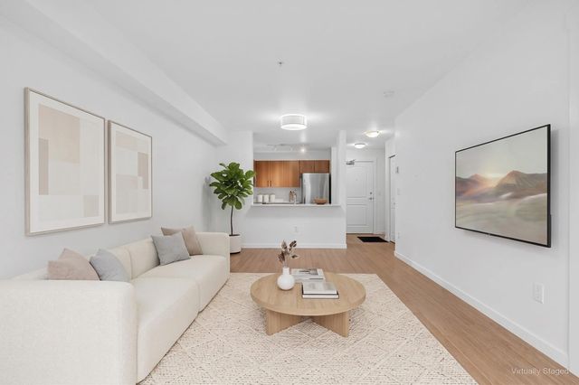 3575 Euclid Avenue Avenue 301, Vancouver