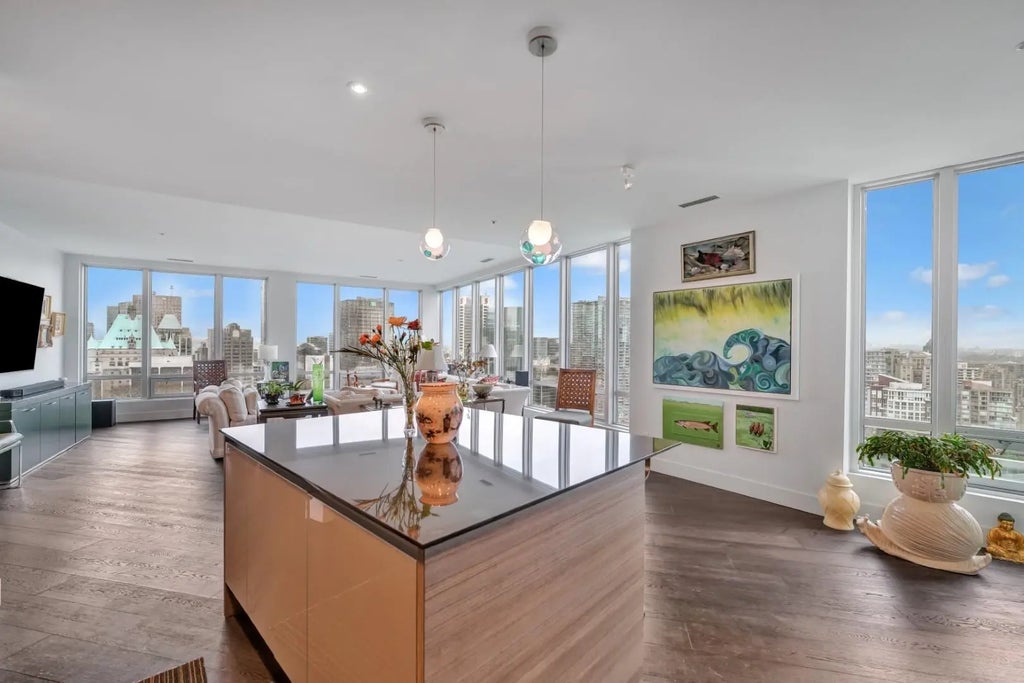 989 Nelson Street 2106, Vancouver