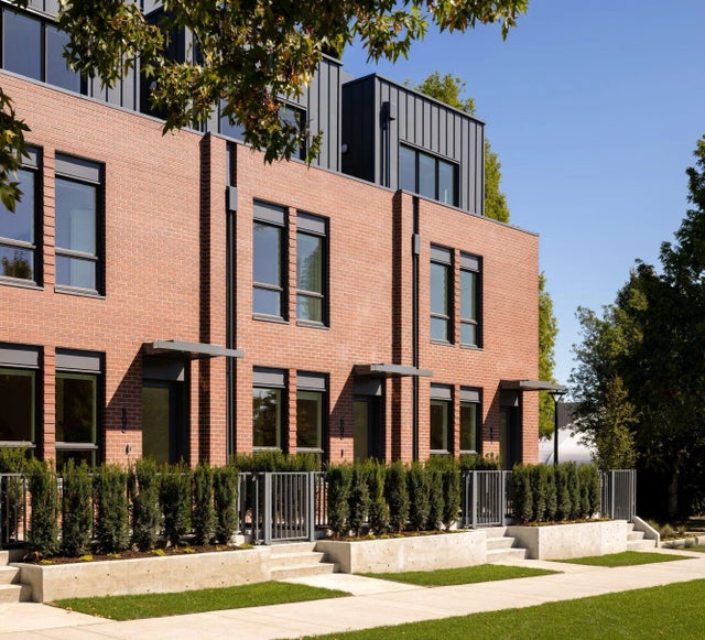 807 W 38th Avenue, Vancouver