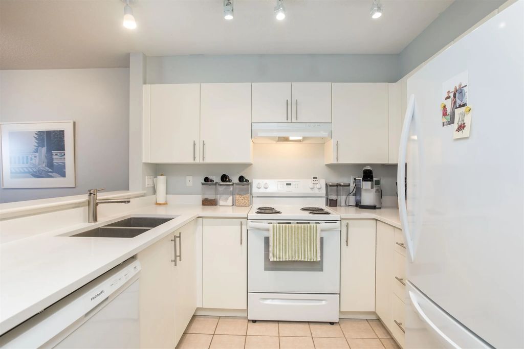 147 E 1st Street 313, North Vancouver