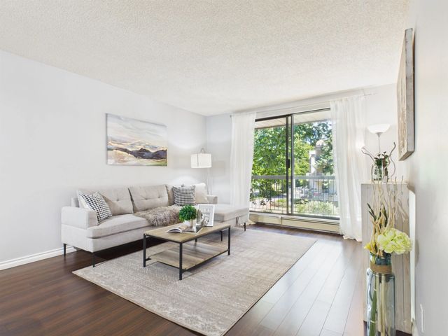 8411 Ackroyd 220, Richmond