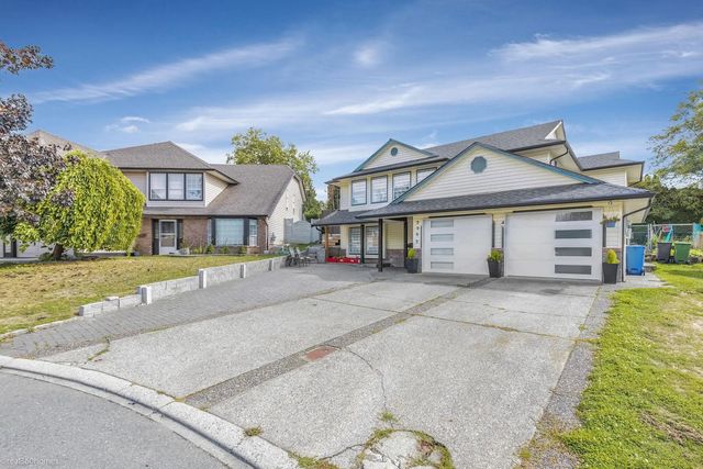 2952 Sidoni Place, Abbotsford