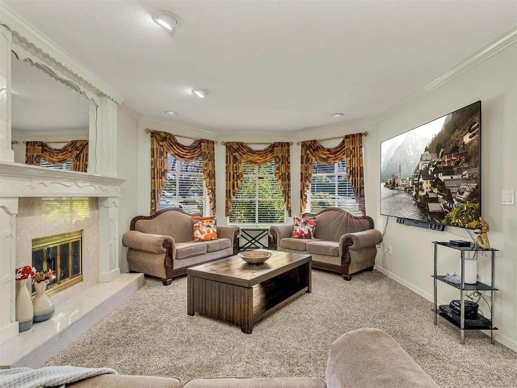 14337 77 Avenue, Surrey