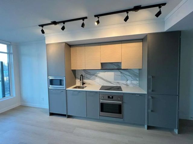 13725 George Junction 507, Surrey