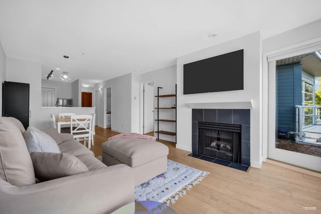 2575 W 4th Avenue 404, Vancouver