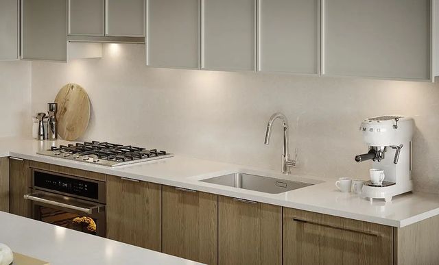 128 W 15th Street 604, North Vancouver
