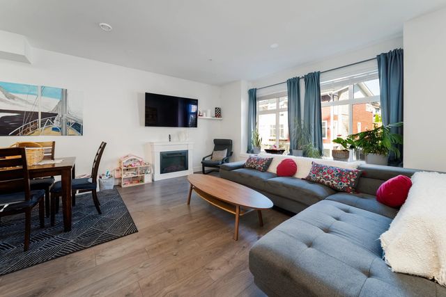 24108 104 Avenue 66, Maple Ridge