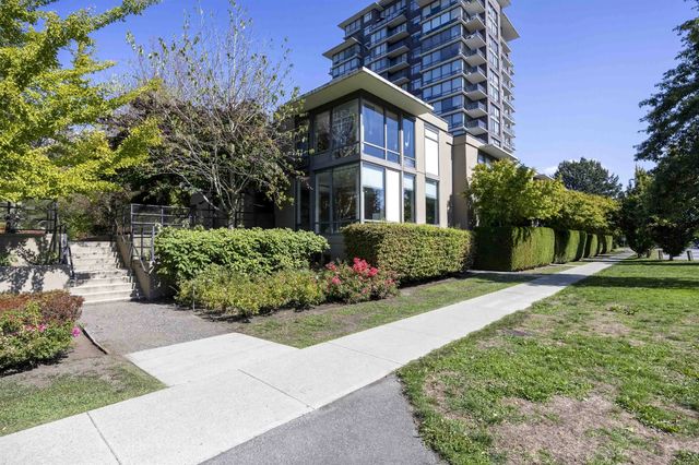 6333 Katsura Street Th1, Richmond