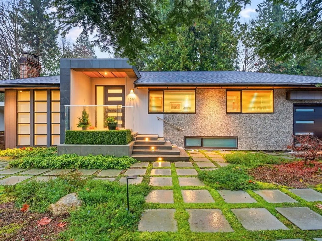 1381 Chine Crescent, Coquitlam