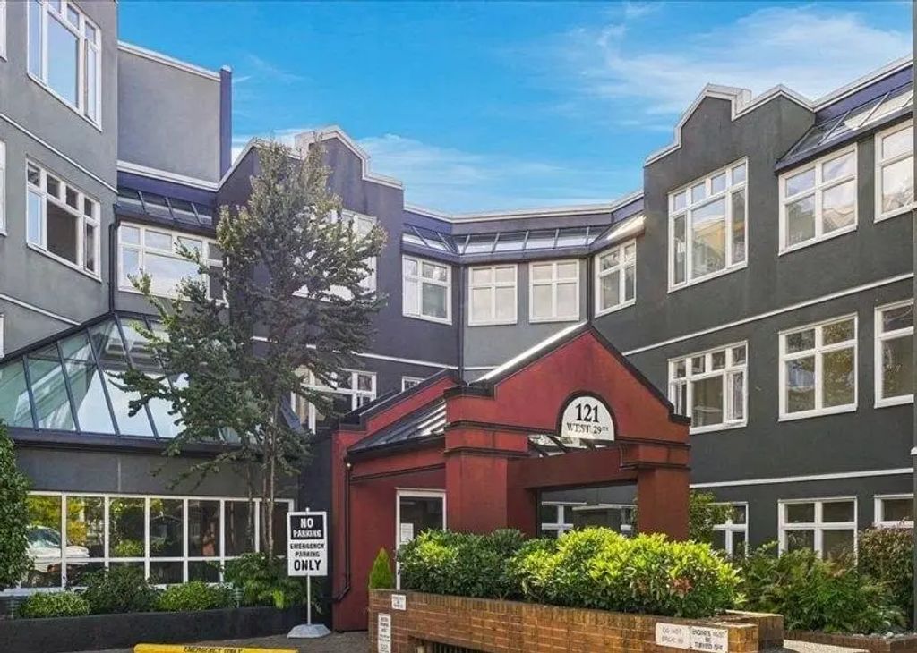 121 W 29th Street 403, North Vancouver