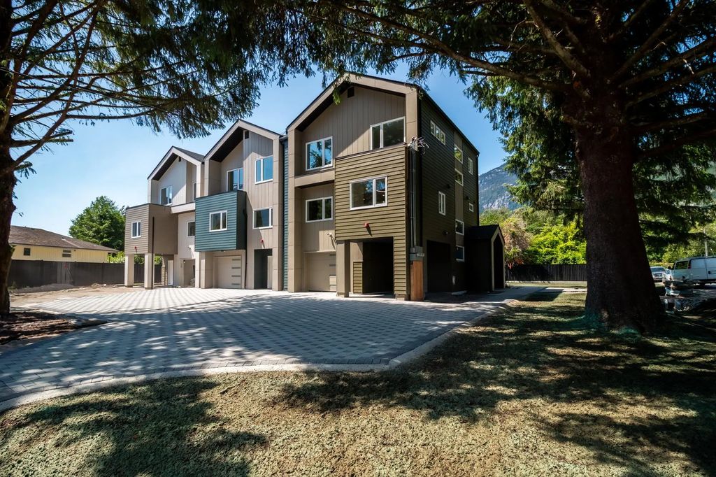 1108 Magee Street, Squamish