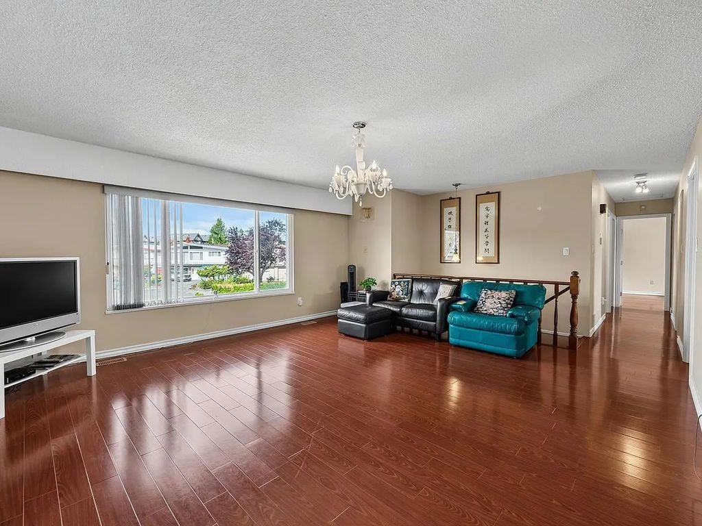 6220 Spender Drive, Richmond