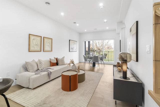 22551 Westminster Highway 2, Richmond