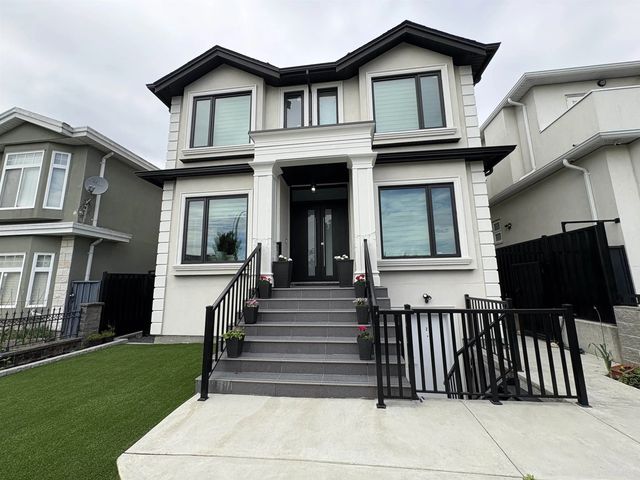 759 E 57th Avenue, Vancouver
