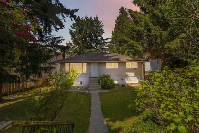 12301 99a Avenue, Surrey