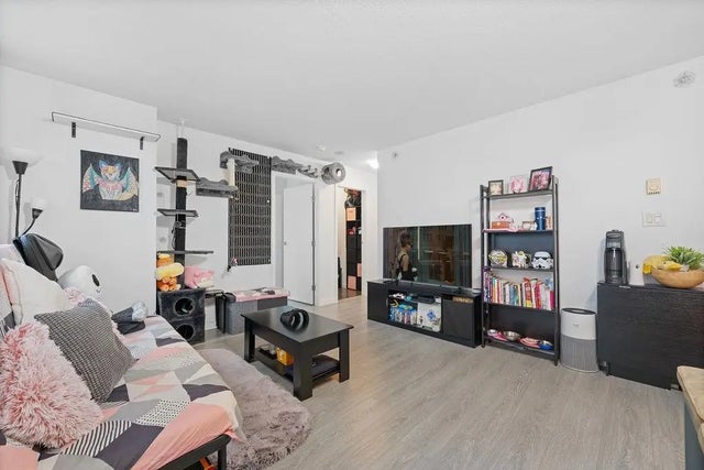 111 W Georgia Street 2205, Vancouver