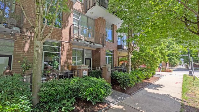 357 E 11th Avenue, Vancouver
