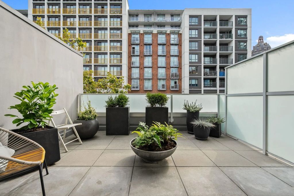 53 W Hastings Street 409, Vancouver