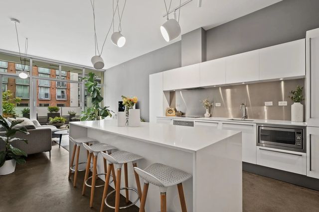 53 W Hastings Street 409, Vancouver