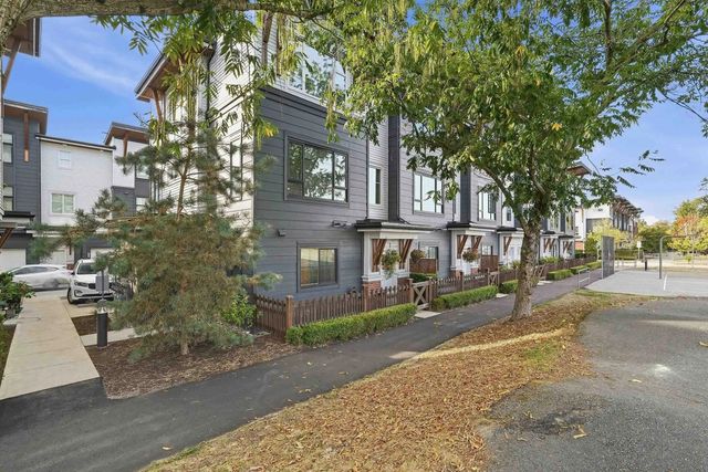 22128 48a Avenue 36, Langley