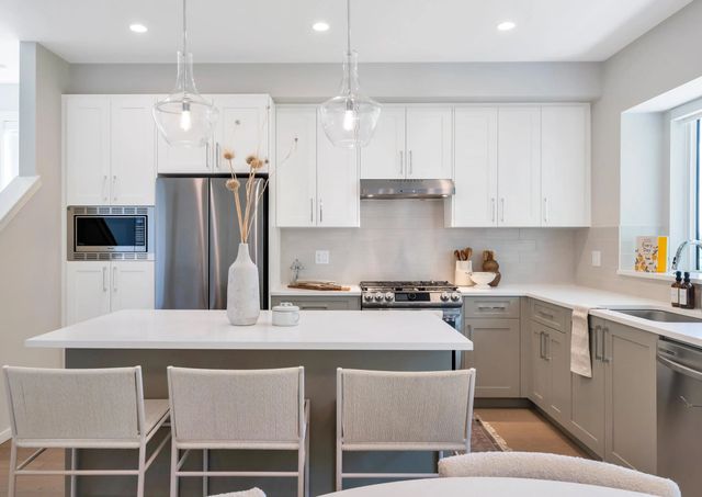 1833 165a Street 124, Surrey