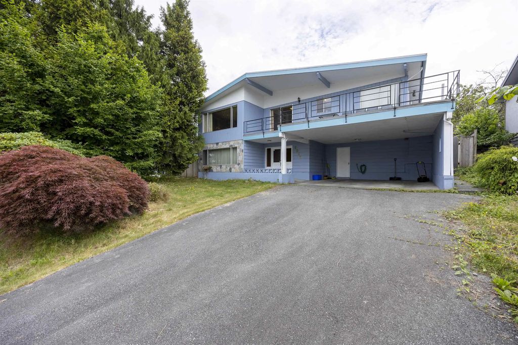 6096 Service Street, Burnaby