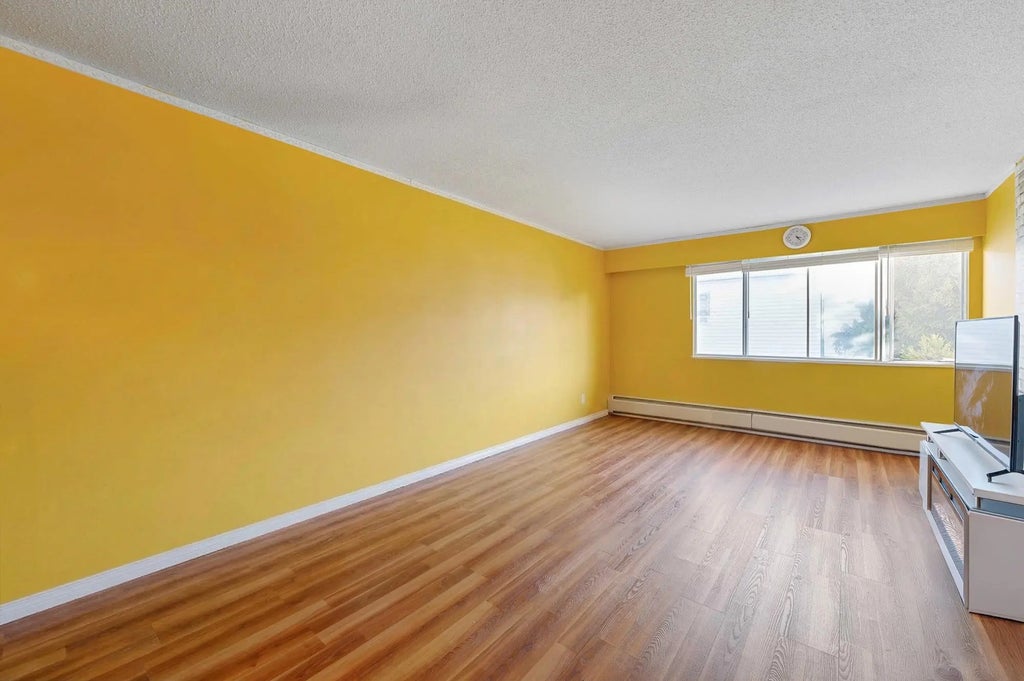 11806 88 Avenue 325, Delta