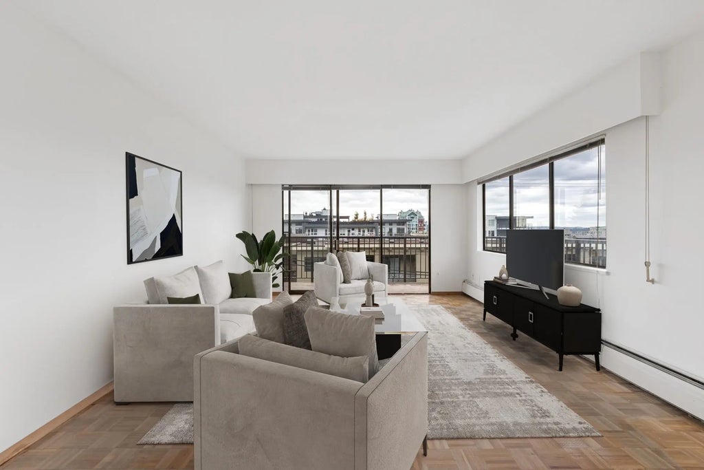 155 E 5th Street 211, North Vancouver