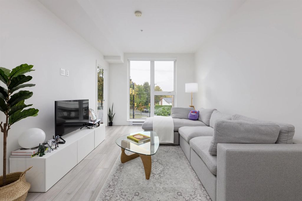 979 E 19th Avenue 204, Vancouver