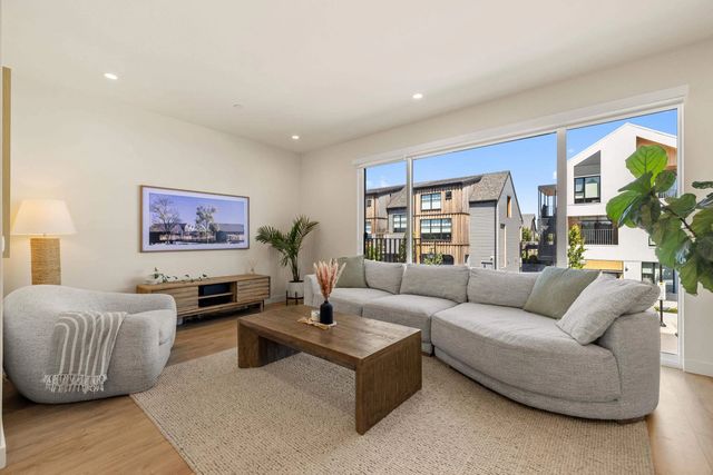 6340 Market Avenue 35, Tsawwassen