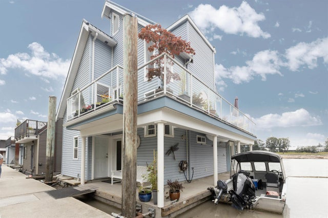 800 South Dyke Road 4, New Westminster