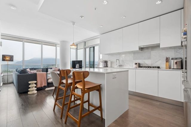 1955 Alpha Way 5708, Burnaby