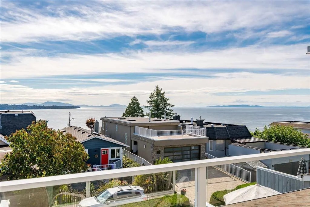 15146 Beachview Avenue, White Rock