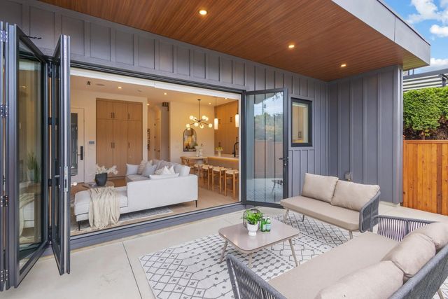 3873 W 22nd Avenue 2, Vancouver