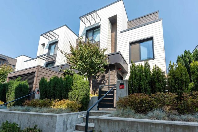 606 Foster Avenue 301, Coquitlam