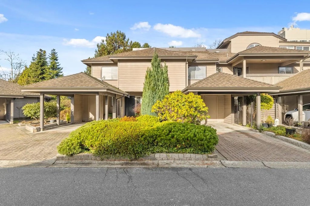 912 Roche Point Drive, North Vancouver