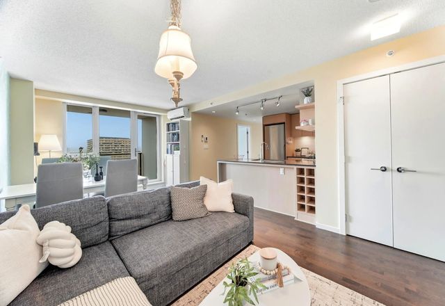 7888 Ackroyd Road 1209, Richmond